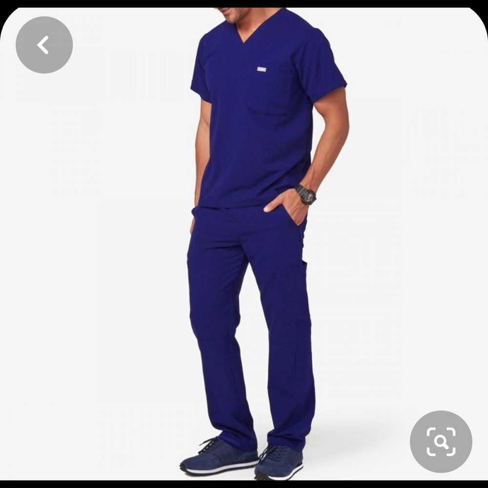 New Figs scrubs set-M